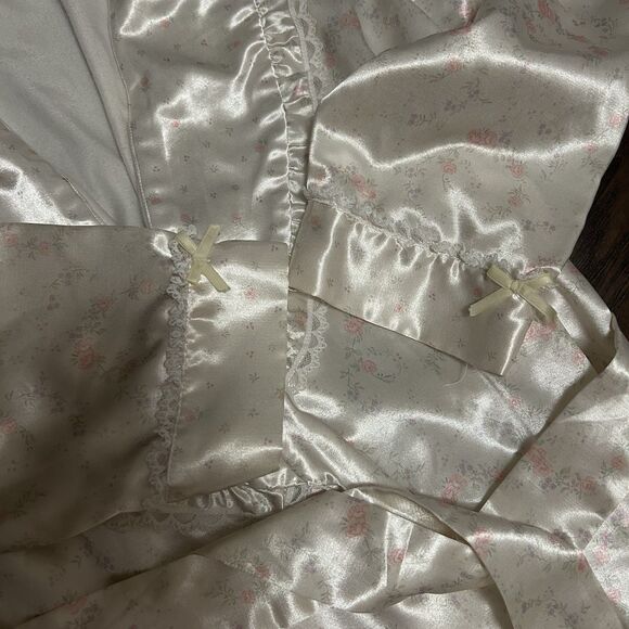 Vintage Kathryn Long Wrap Tie Robe Women’s Medium Satin Floral Bow Lace Detail - Picture 7 of 10